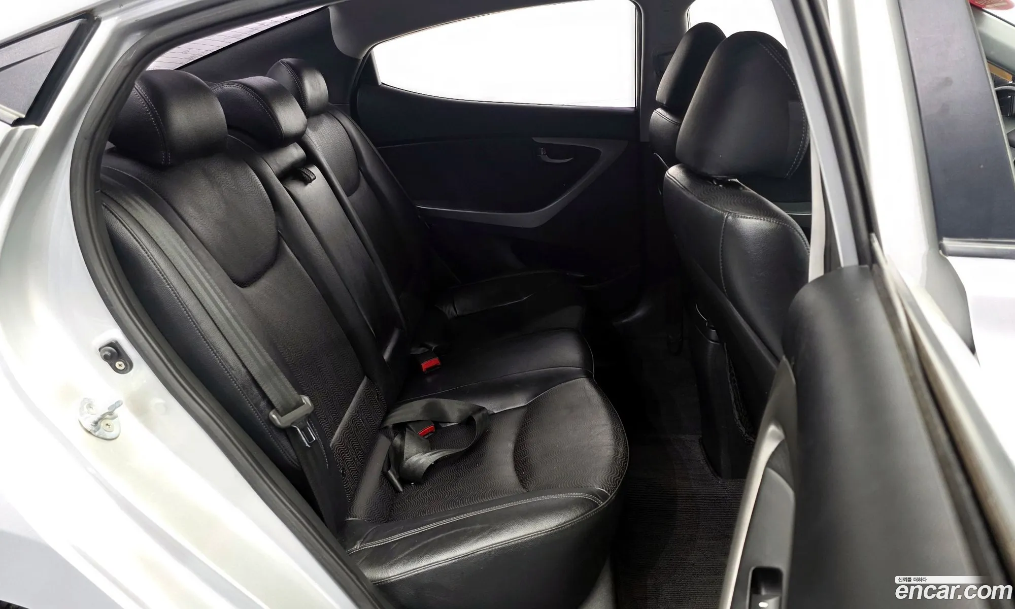 Hyundai Elantra MD 2012 — 14
