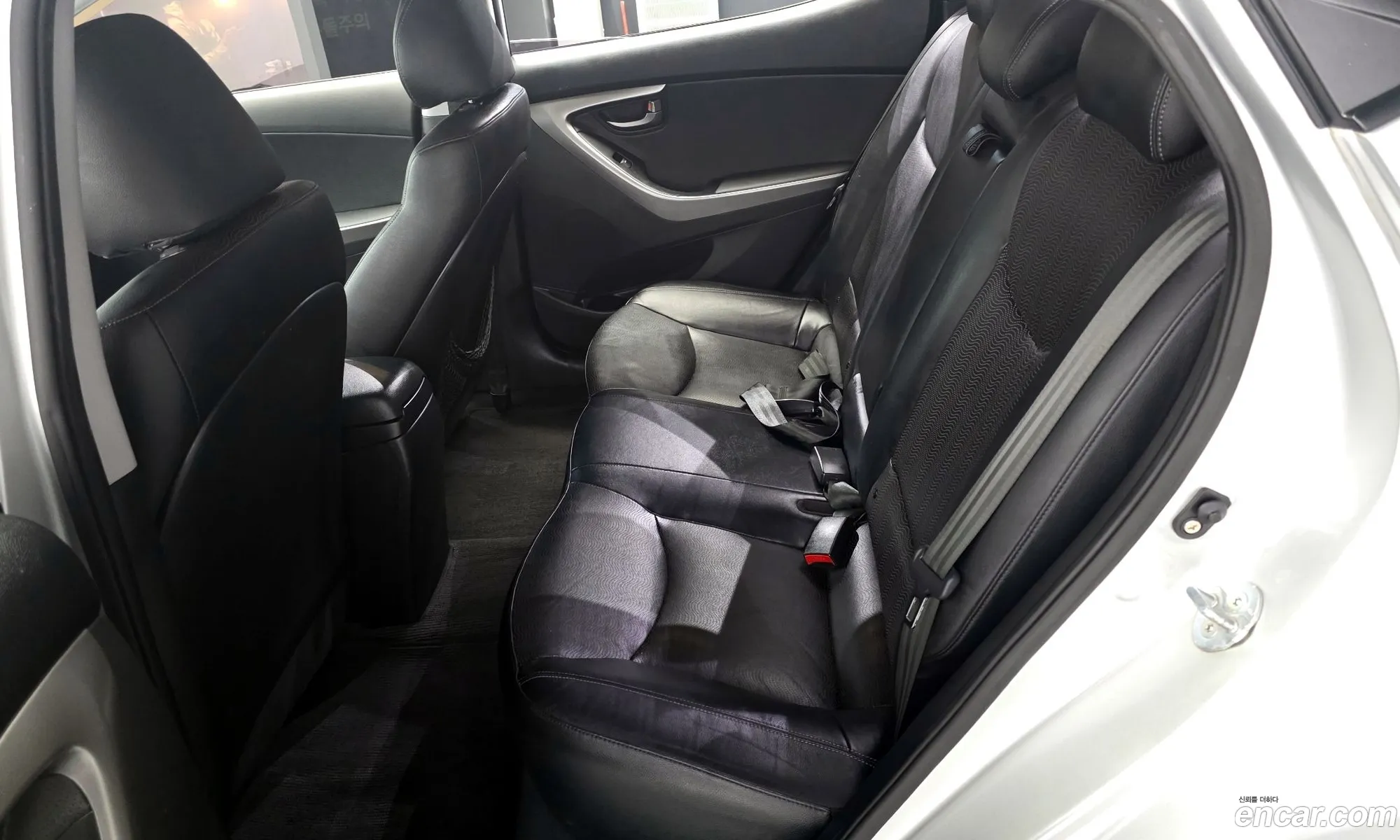 Hyundai Elantra MD 2012 — 19