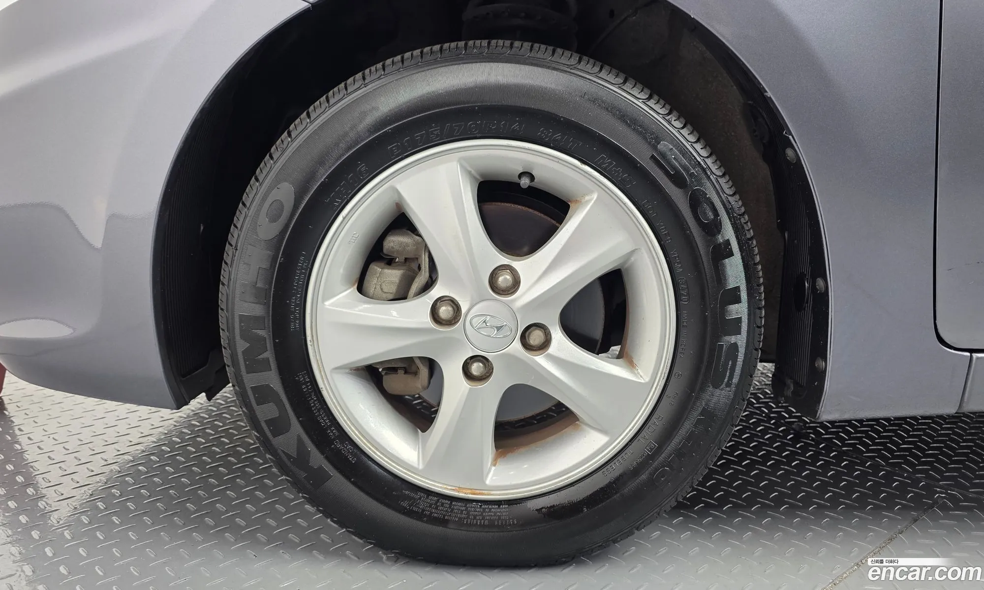 Hyundai Accent 2013 — 12