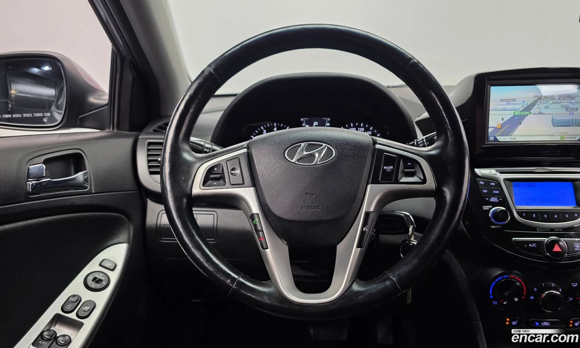 Hyundai Accent 2013 — 8