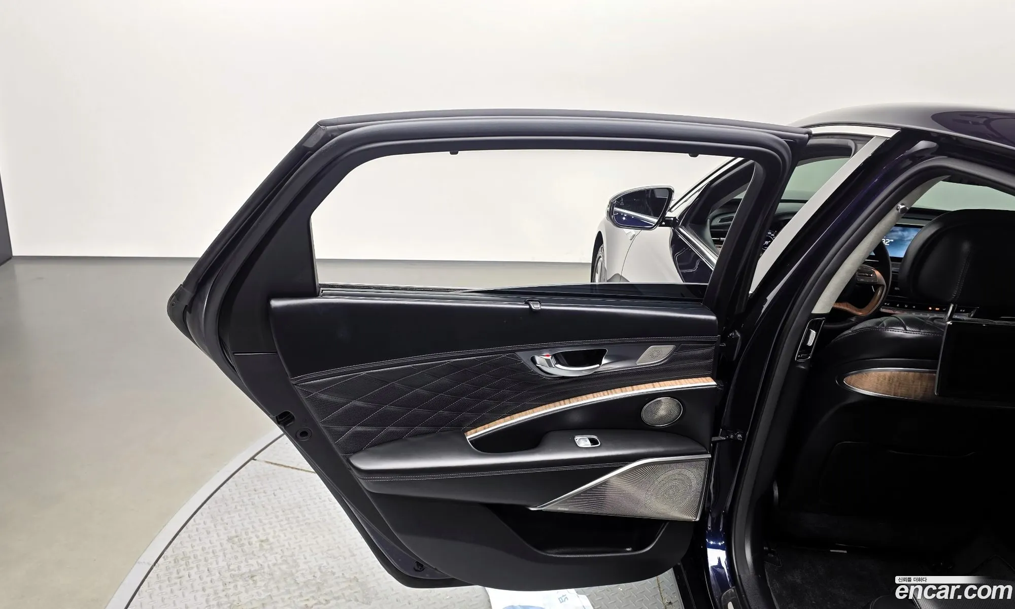 Kia K9 2021 — 41