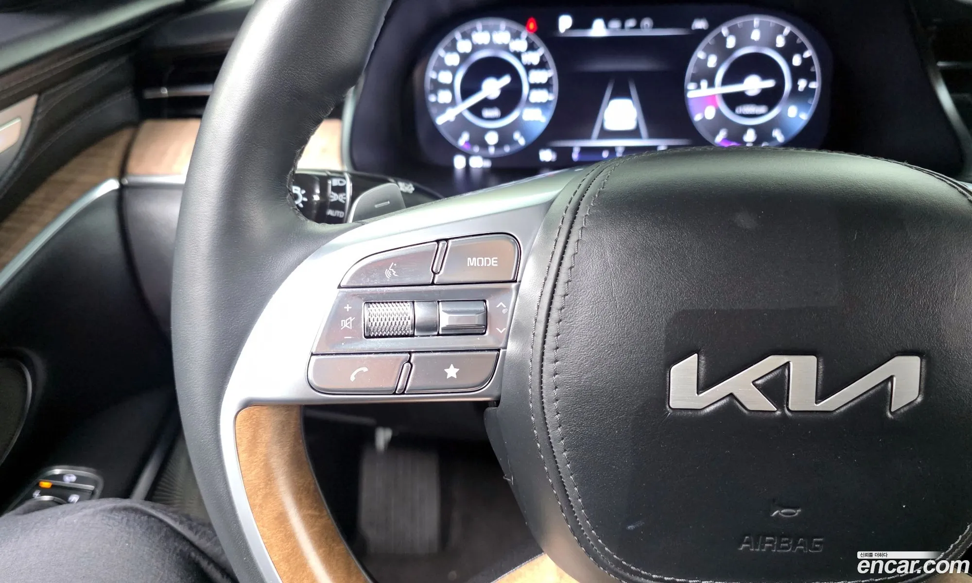 Kia K9 2021 — 40