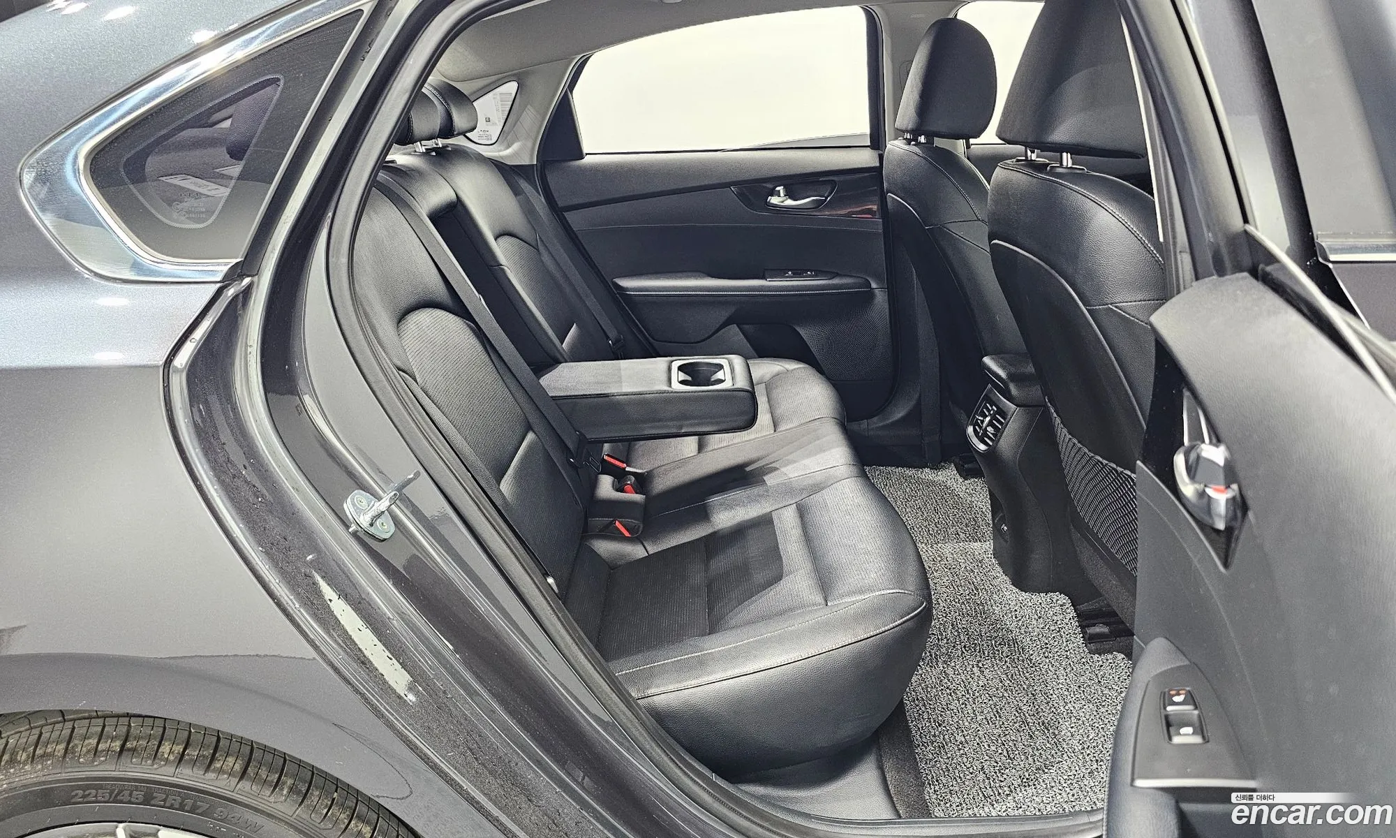Kia K3 2022 — 19