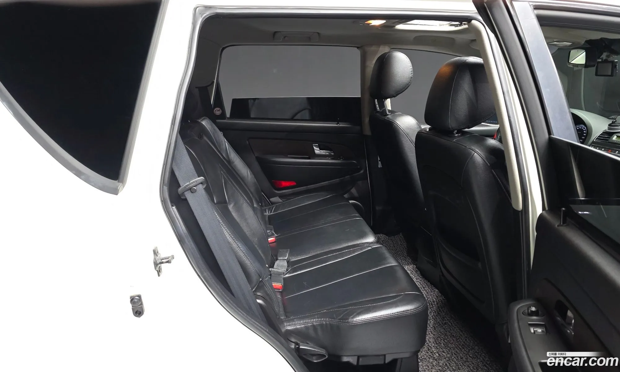 KG Mobility (SsangYong) Rexton W 2014 — 8