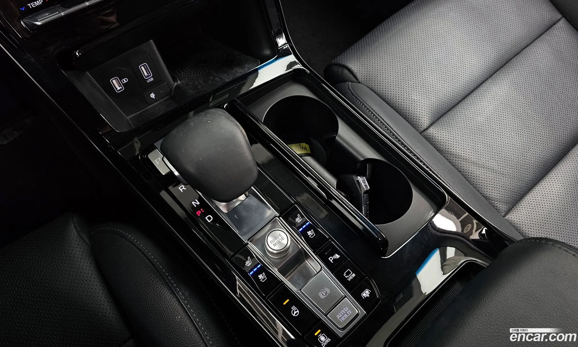 Kia K7 Premier 2019 — 26