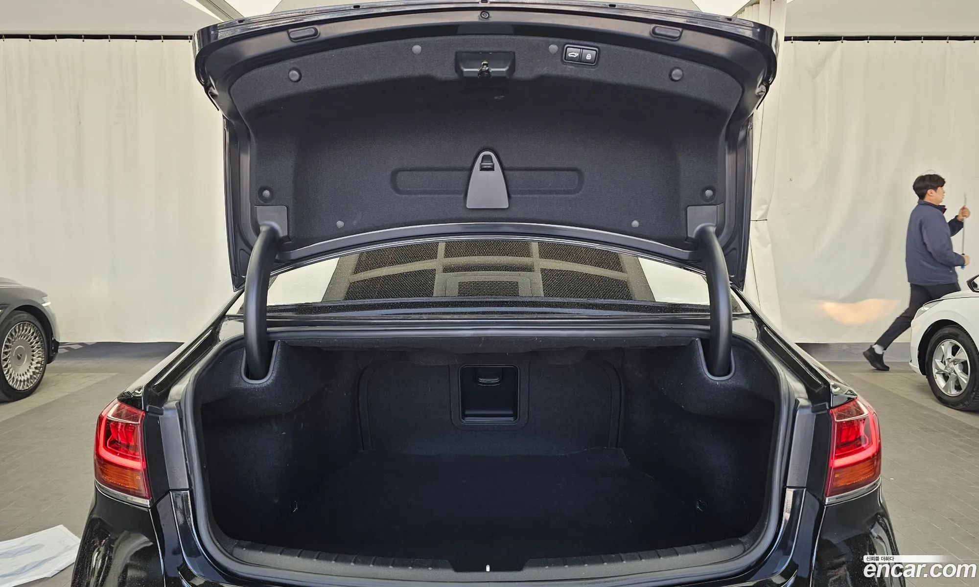 Kia K7 Premier 2019 — 34