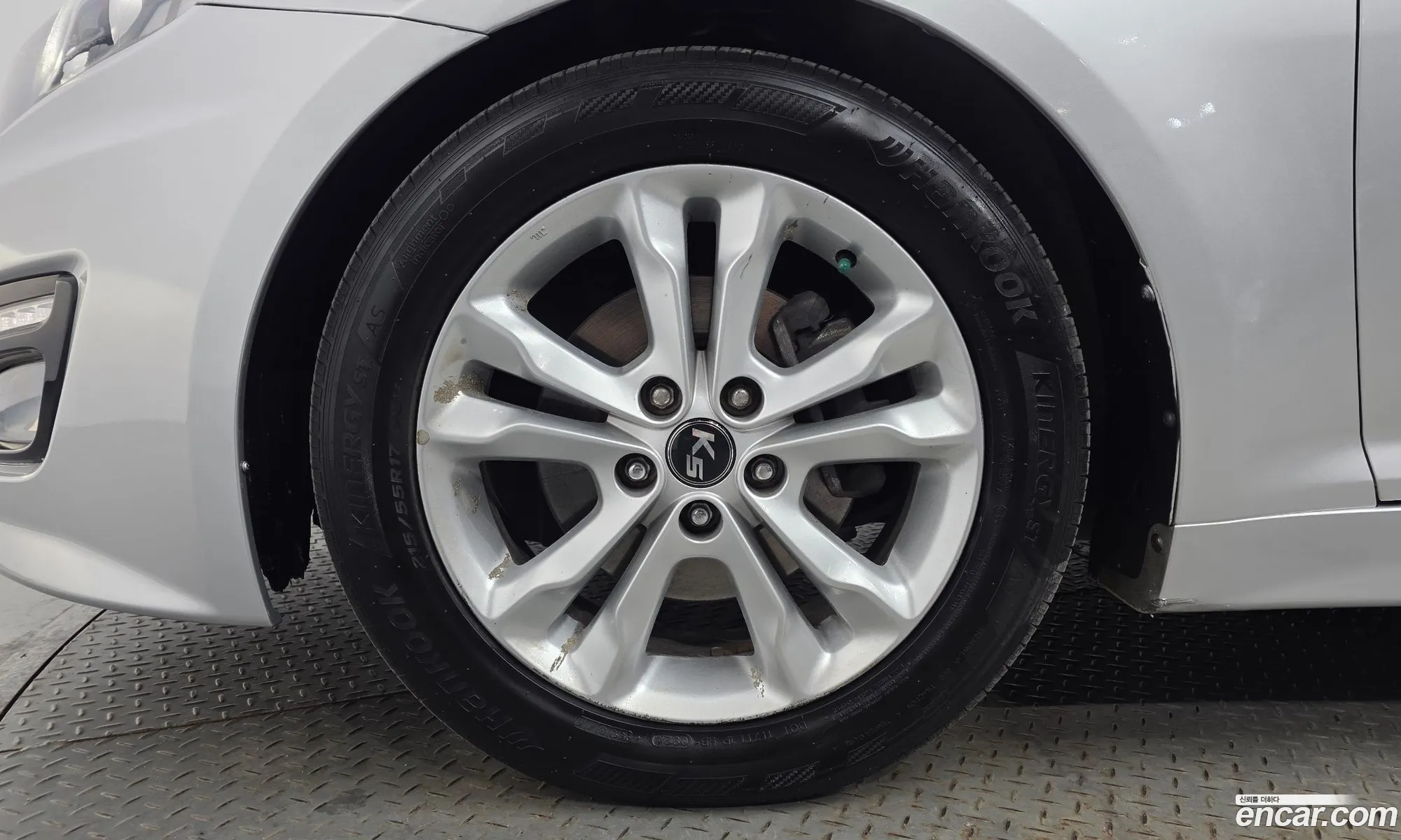 Kia K5 2010 — 17