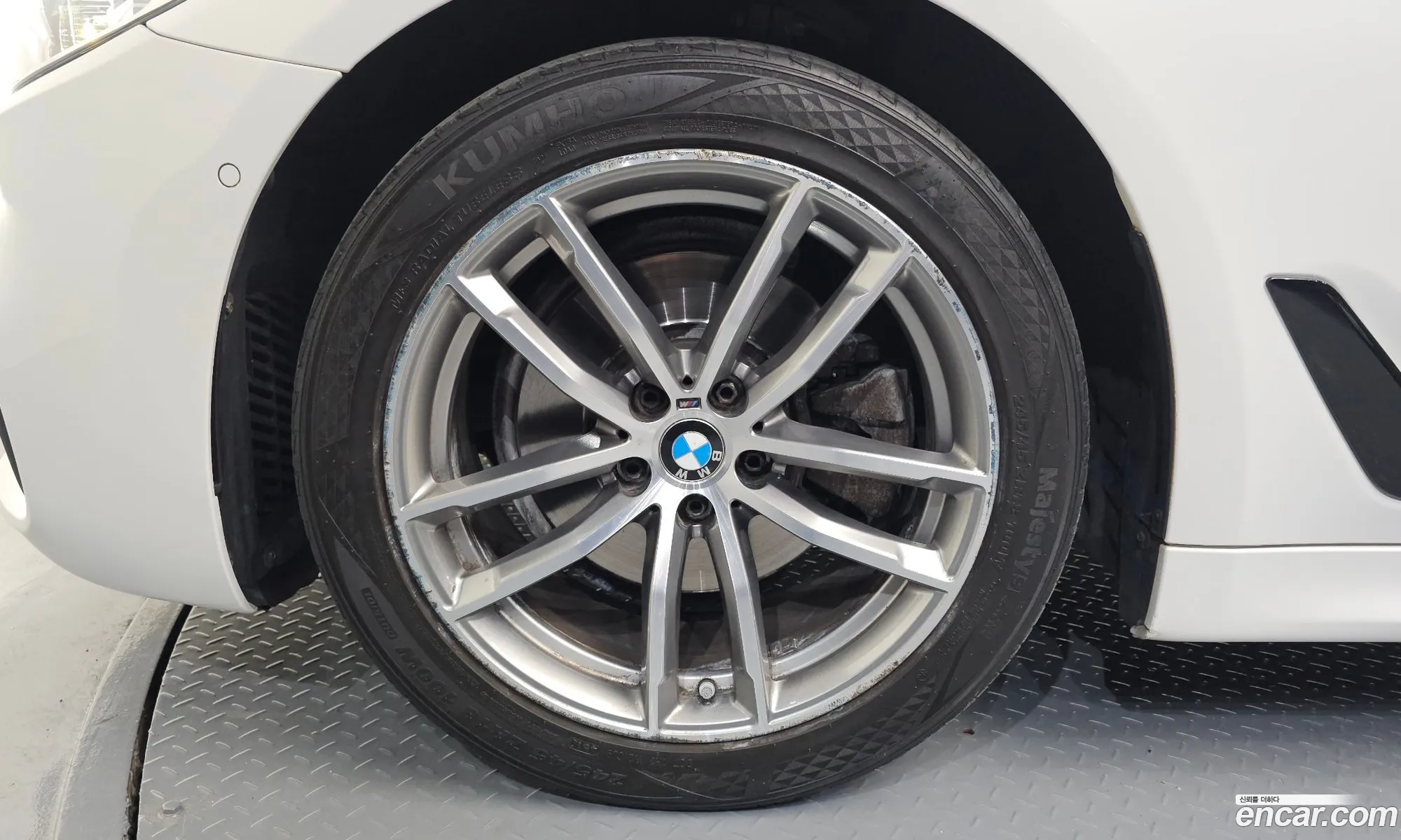 BMW 5 Series 2017 — 12