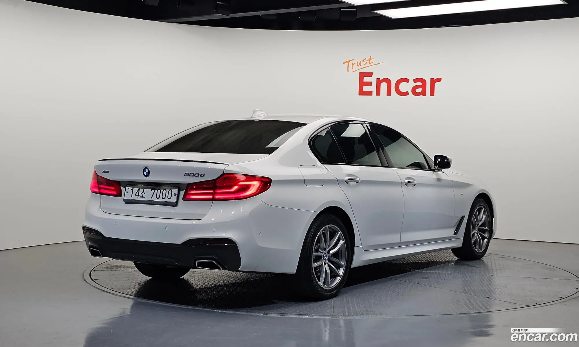 BMW 5 Series 2017 — 10
