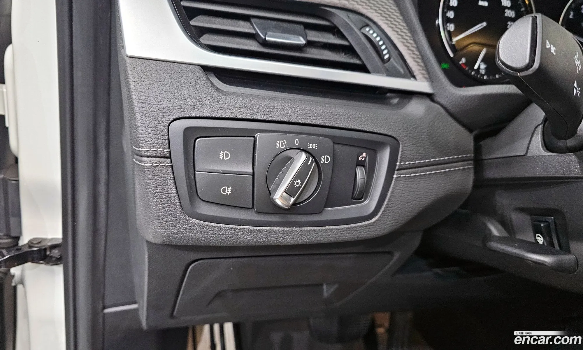 BMW X2 2019 WBA11DF00L5P23643 — 8