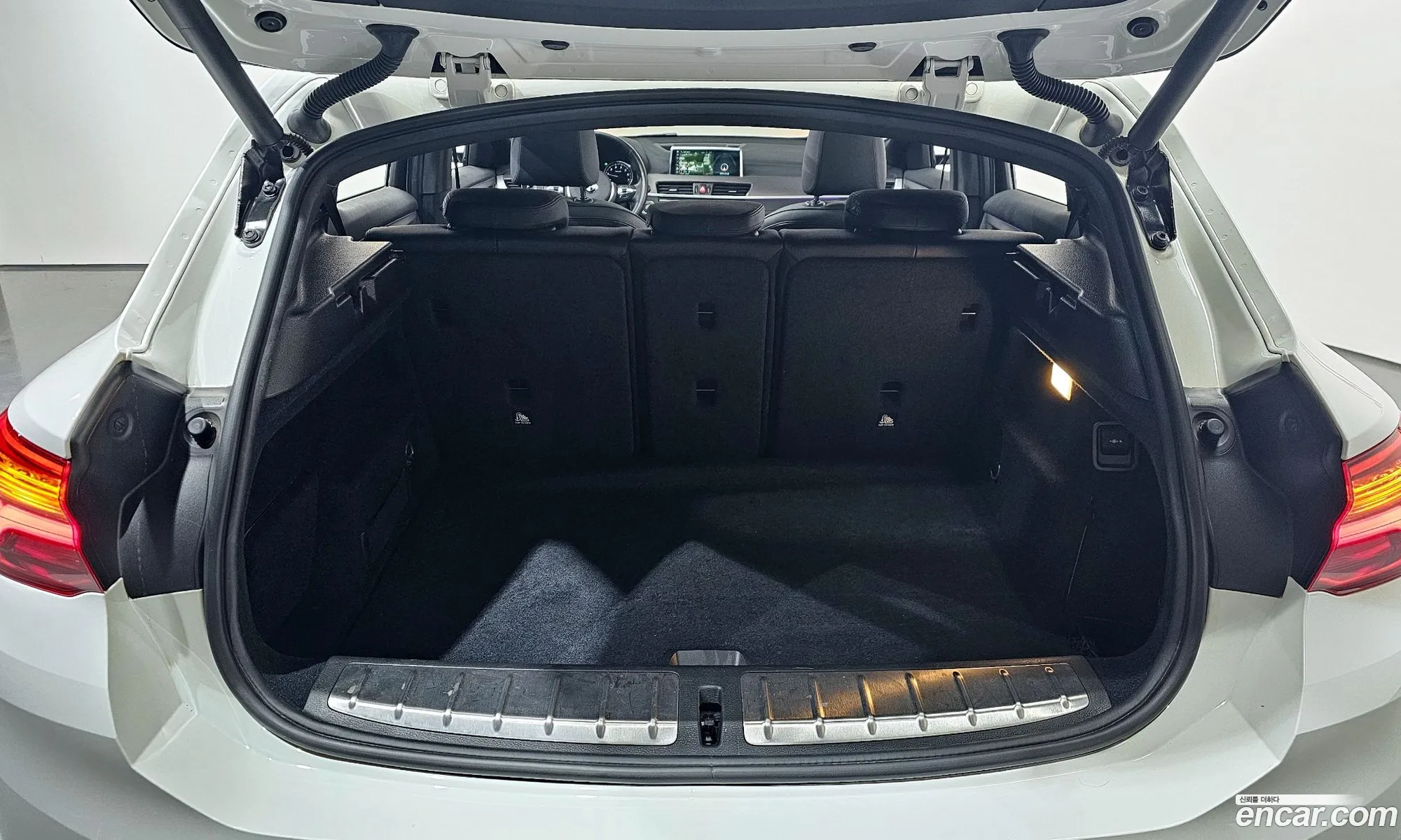 BMW X2 2019 WBA11DF00L5P23643 — 16