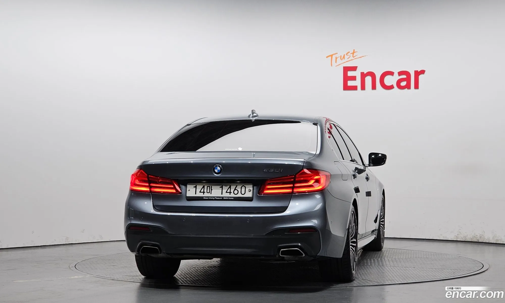 BMW 5 Series 2019 WBAJD3108KWW39331 — 2
