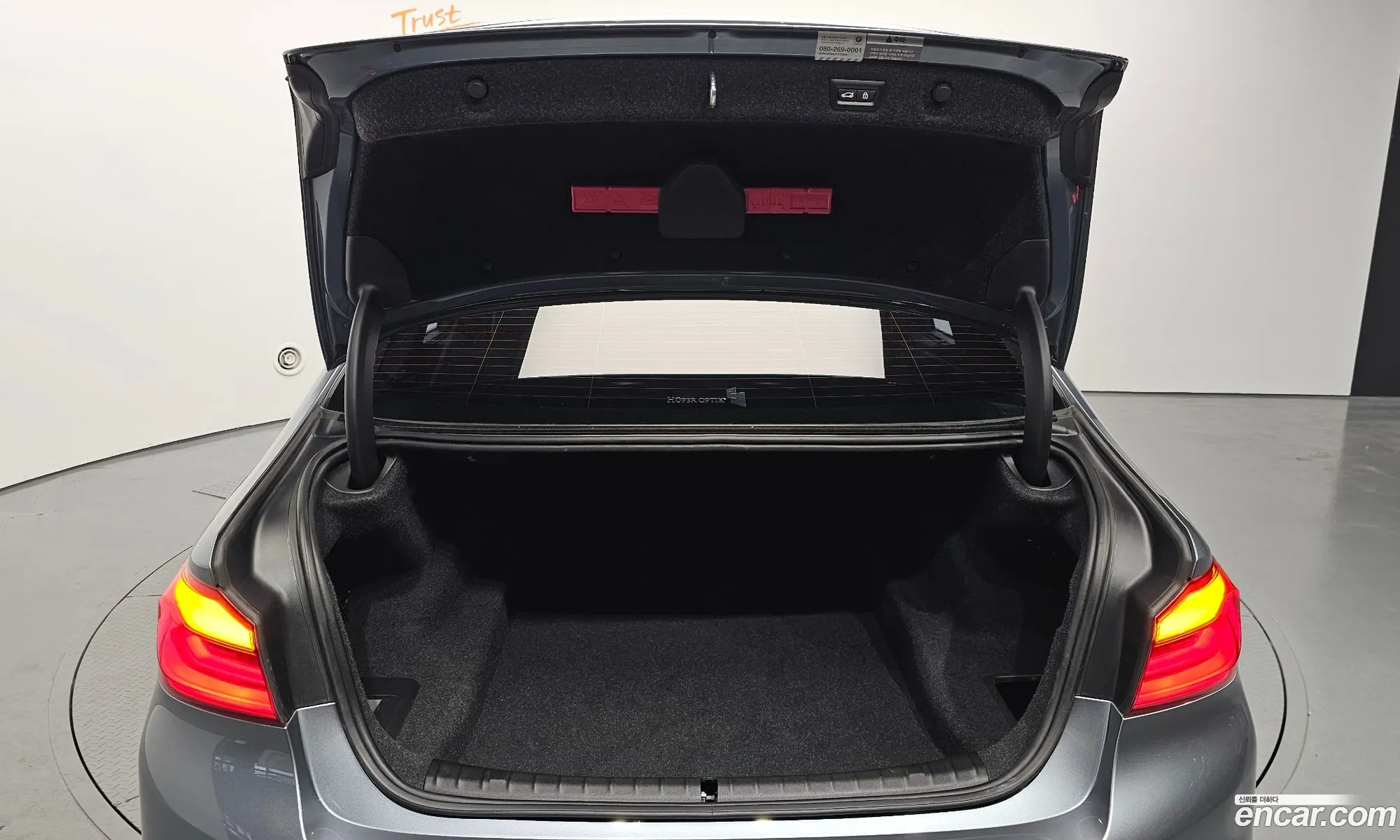 BMW 5 Series 2019 WBAJD3108KWW39331 — 16