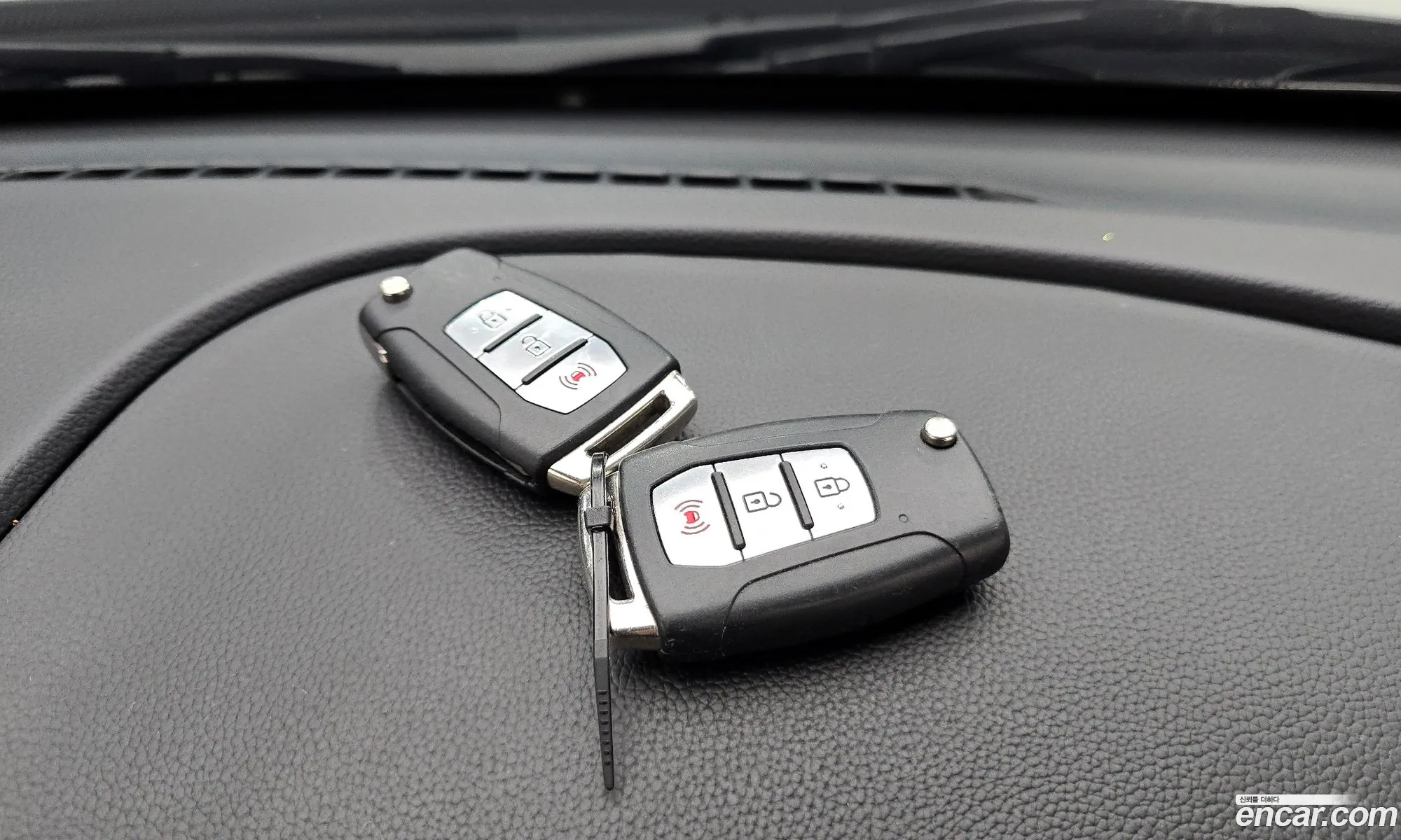 KG Mobility (SsangYong) Tivoli Armour 2017 — 24