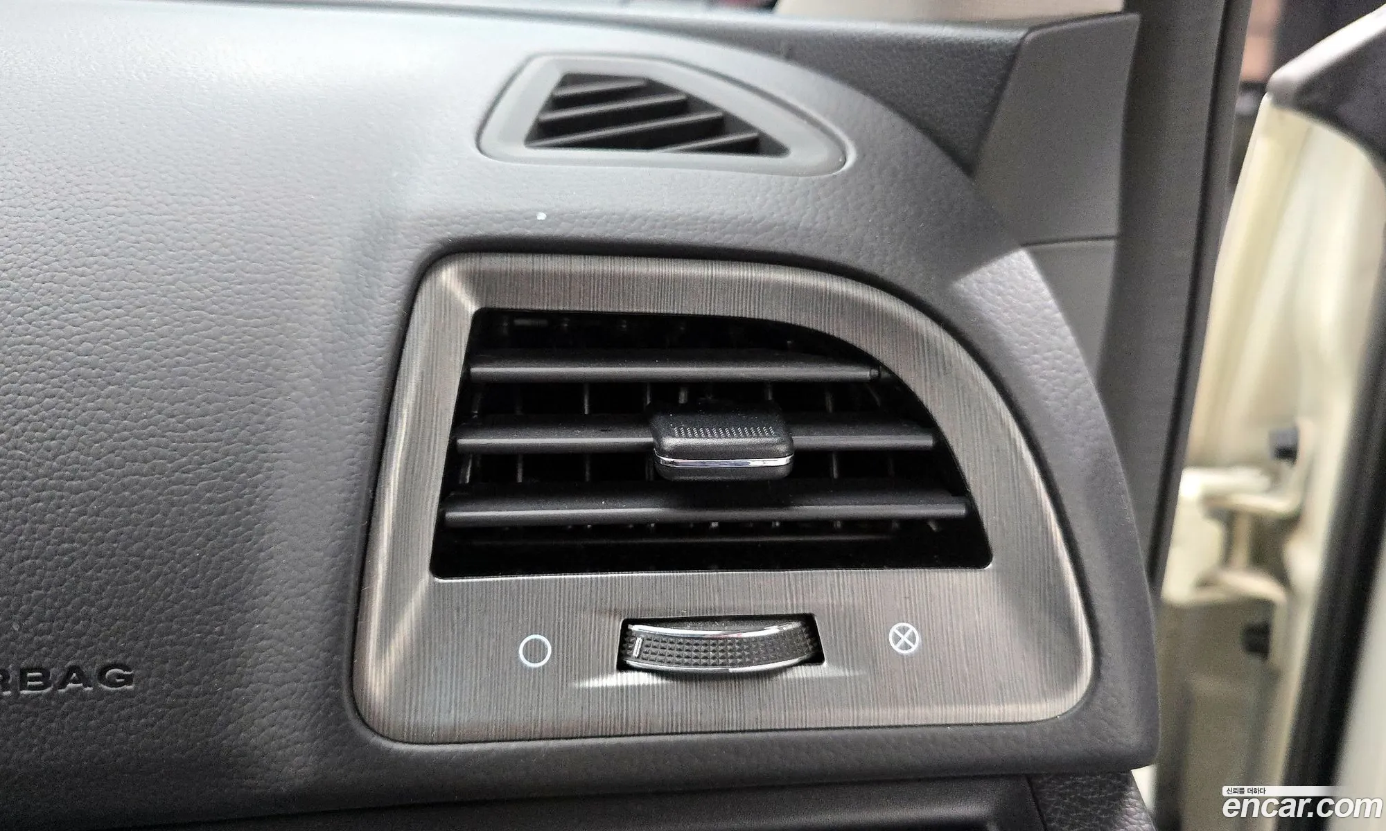 KG Mobility (SsangYong) Tivoli Armour 2017 — 22