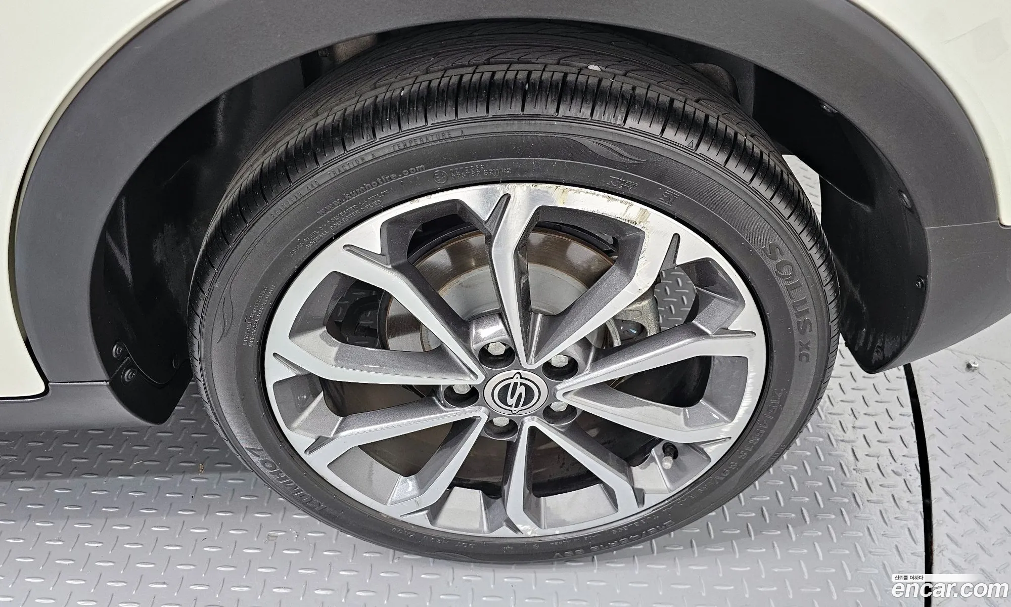 KG Mobility (SsangYong) Tivoli Armour 2017 — 6