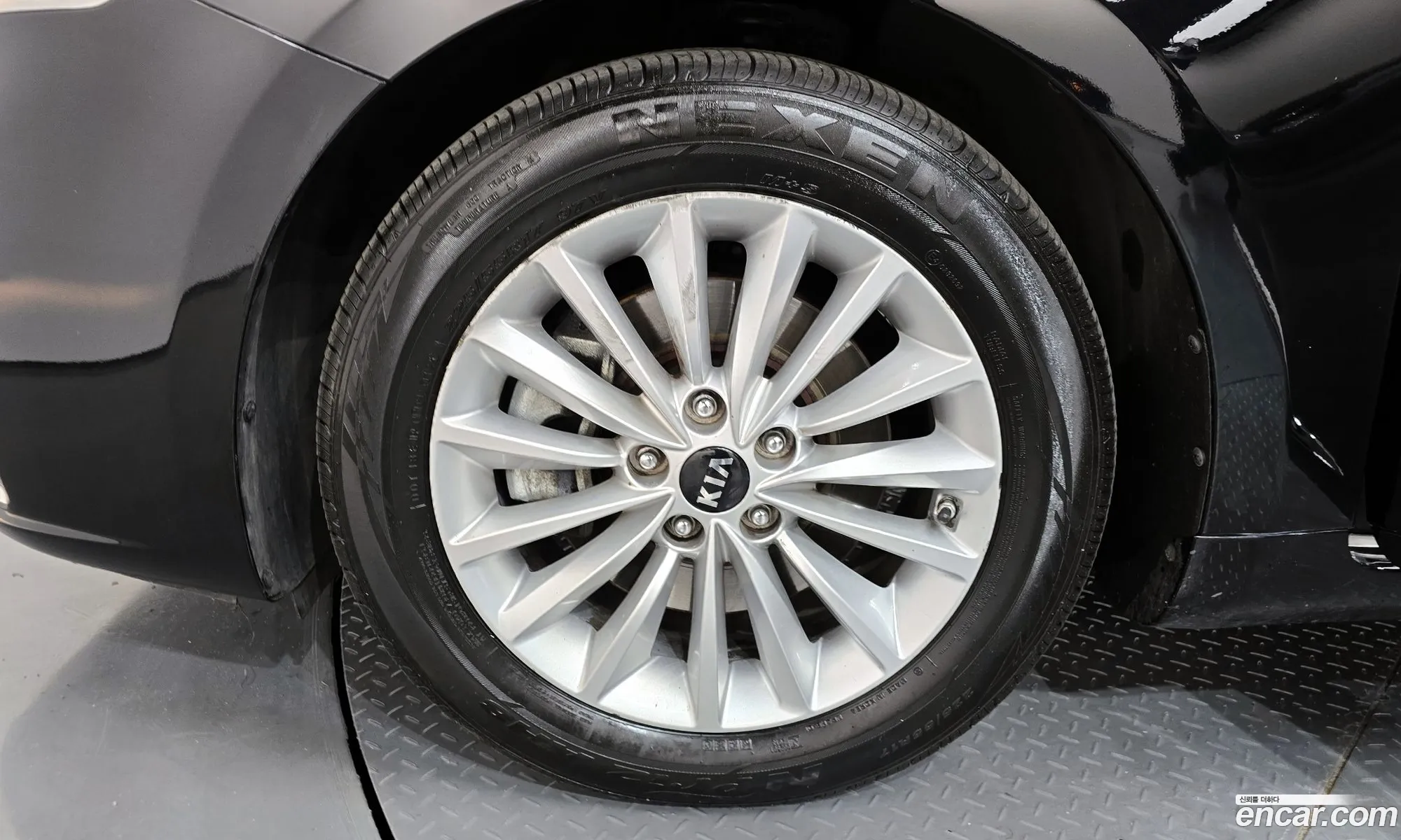 Kia K7 2018 — 19