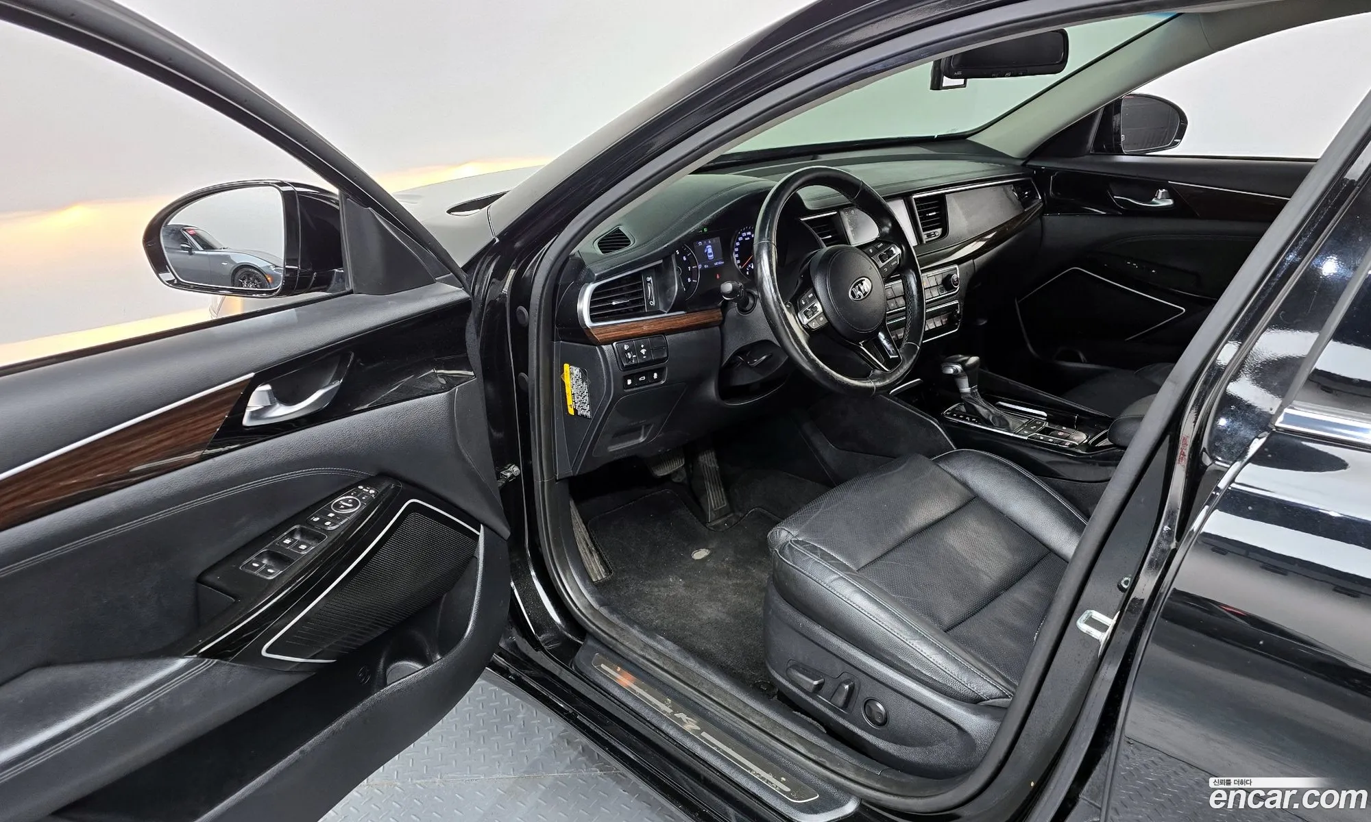 Kia K7 2018 — 11