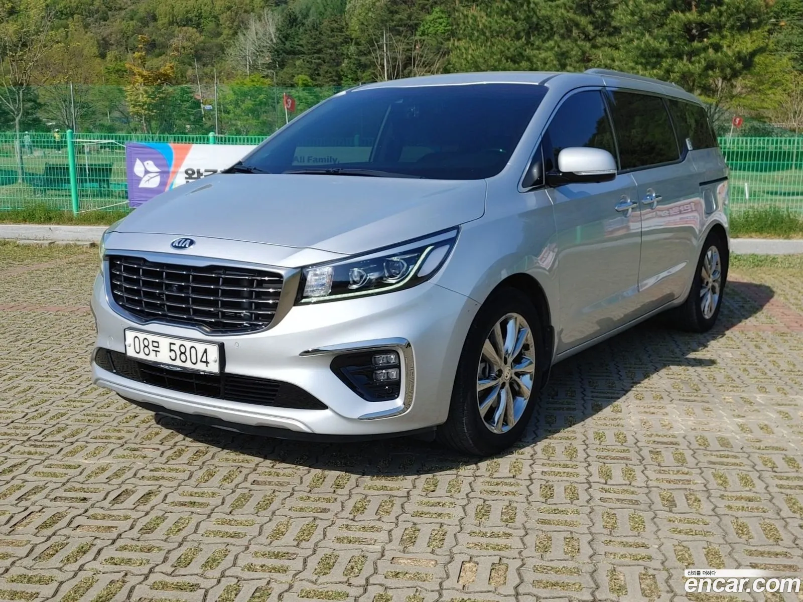Kia Carnival 2018 — 19