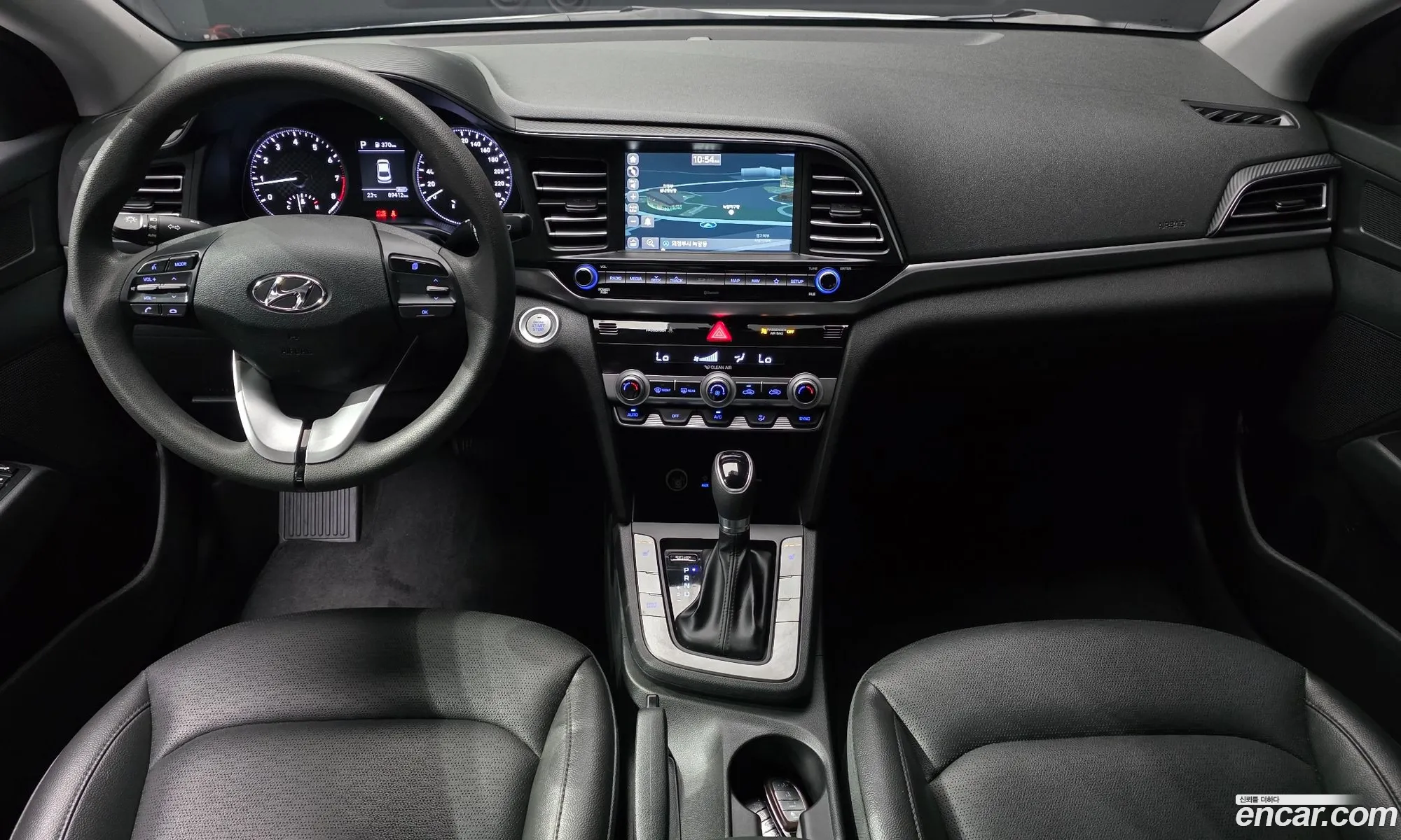 Hyundai Elantra AD 2019 — 13