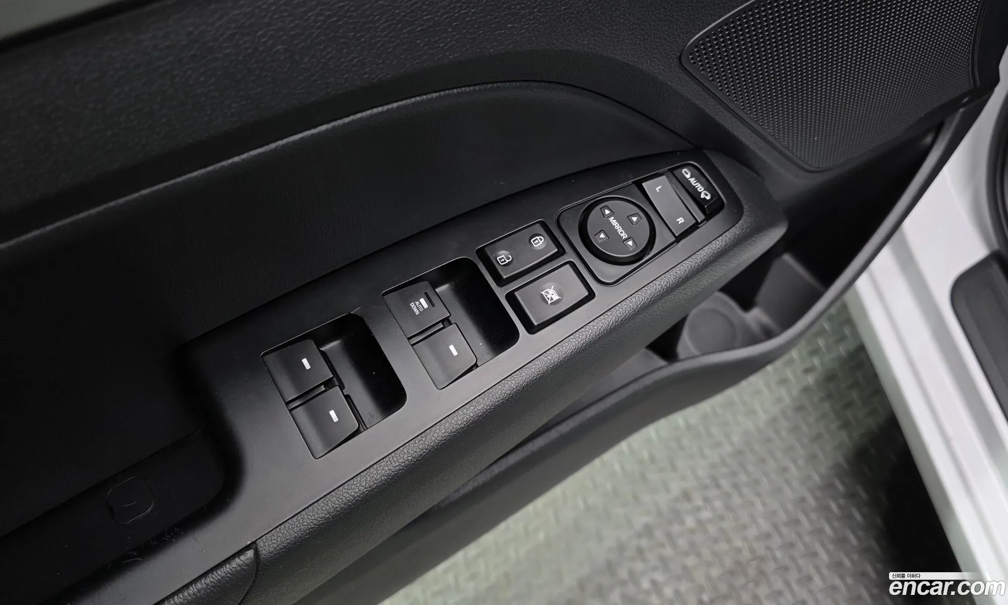 Hyundai Elantra AD 2019 — 9