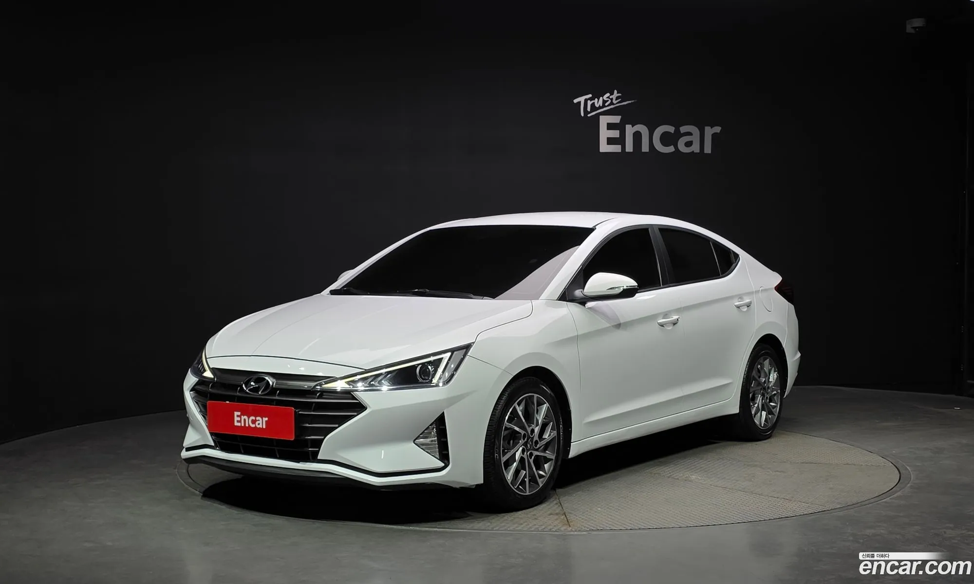 Hyundai Elantra AD 2019 — 16