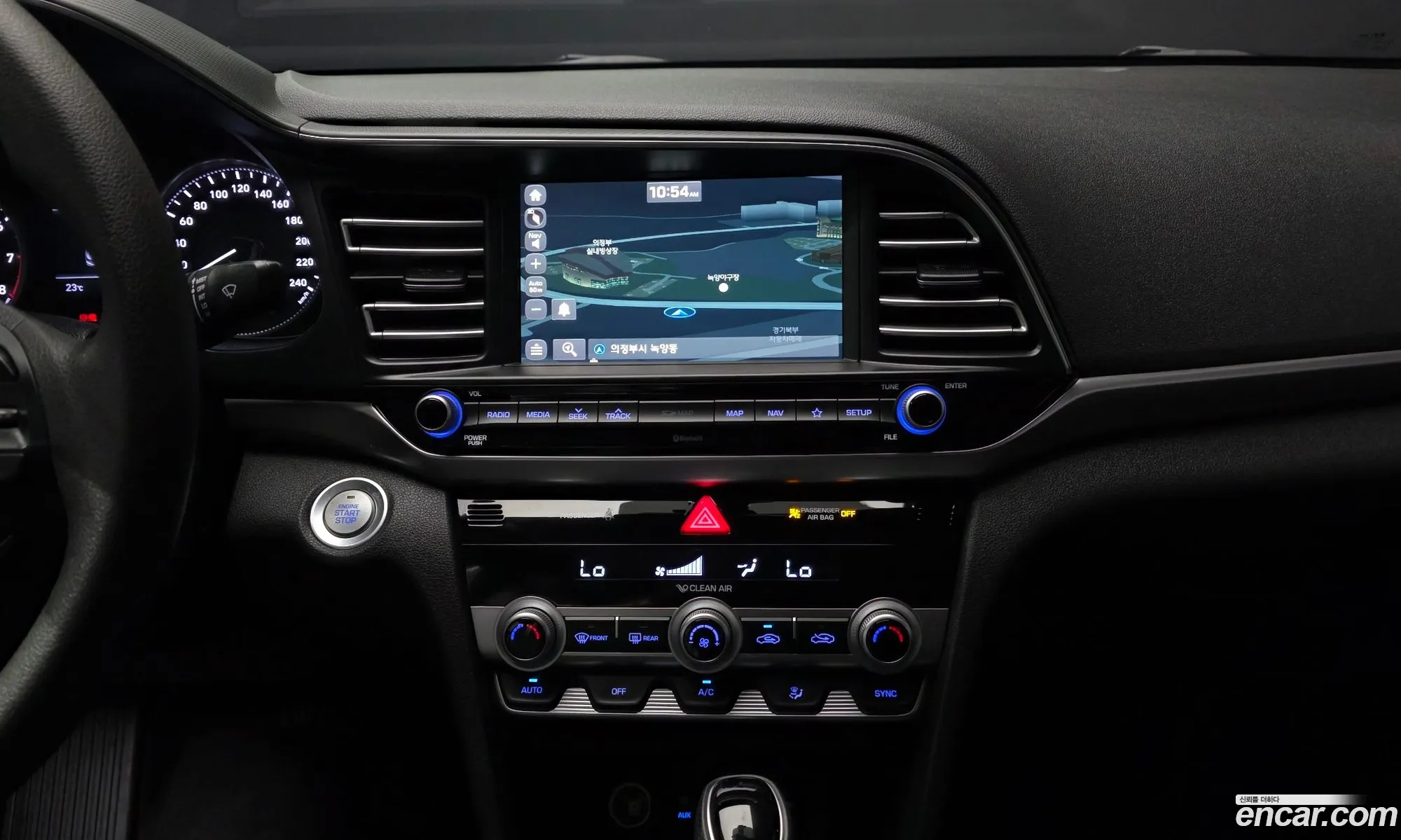 Hyundai Elantra AD 2019 — 8