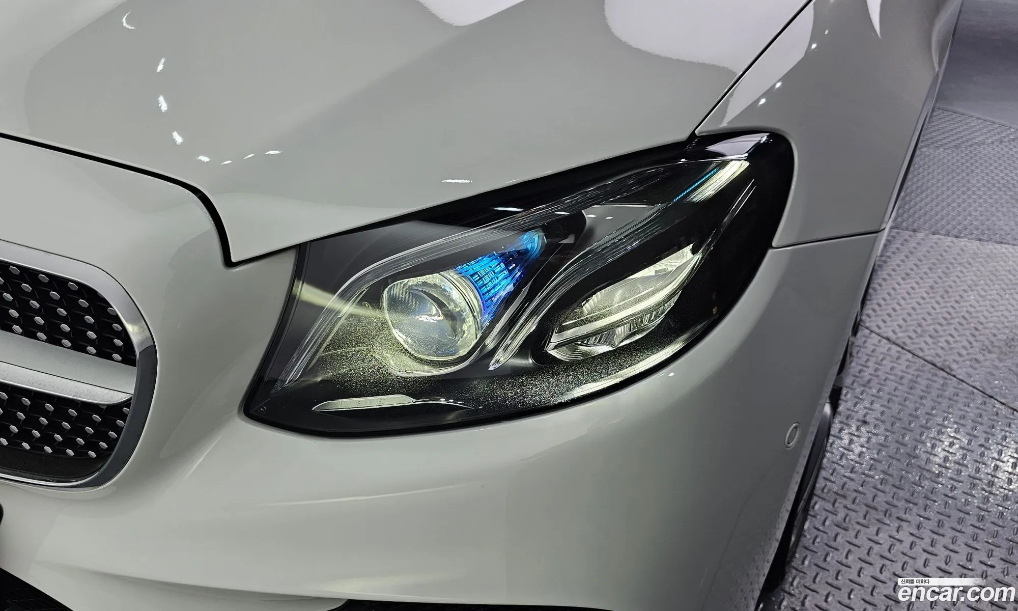 Mercedes-Benz E-Class W213 2017 WDD1J1EBXHF009885 — 29