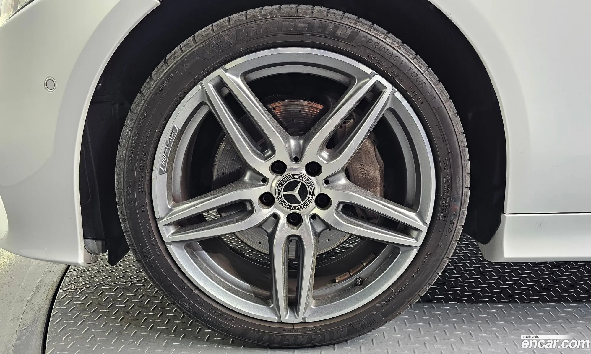Mercedes-Benz E-Class W213 2017 WDD1J1EBXHF009885 — 24