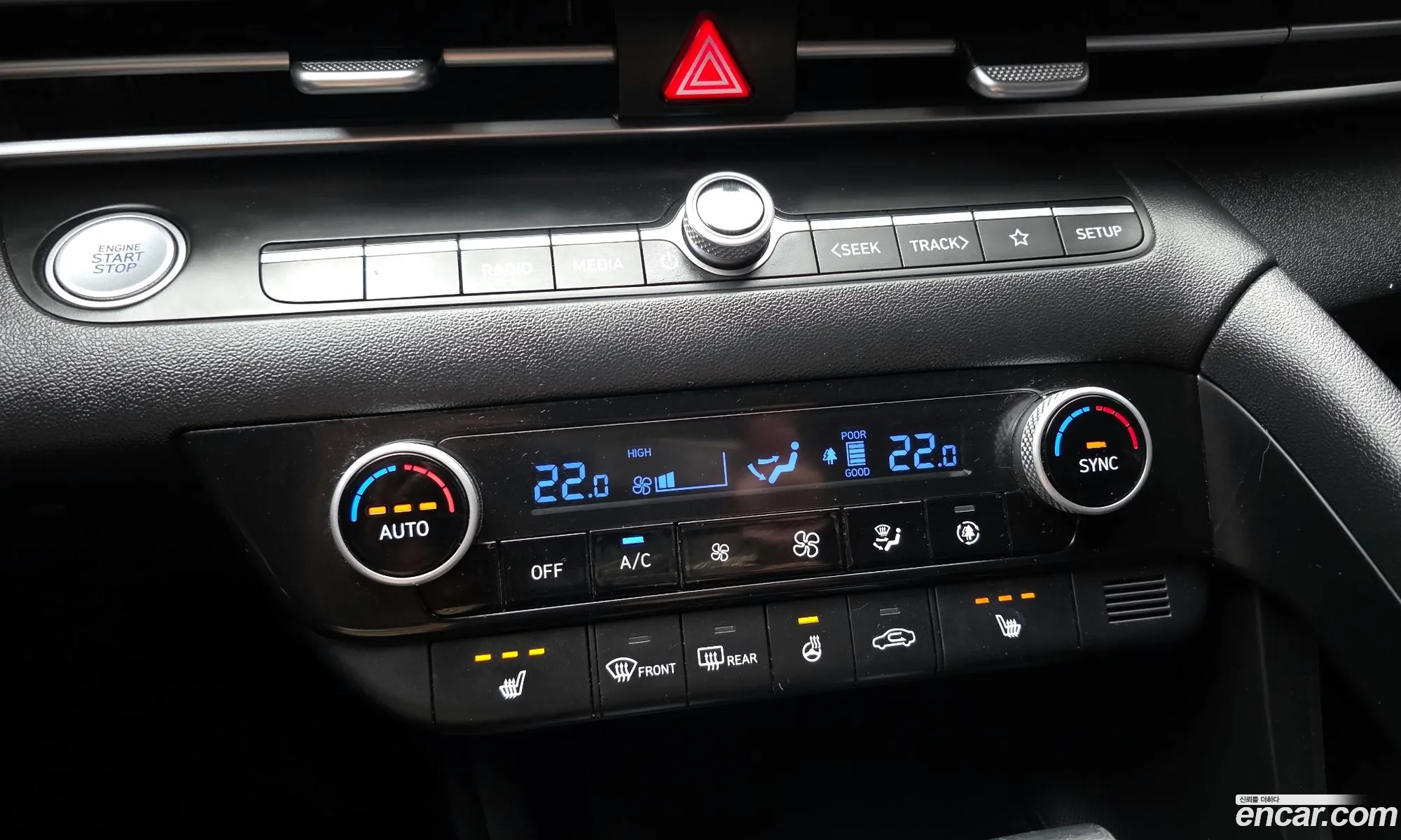 Hyundai Elantra 2022 — 22