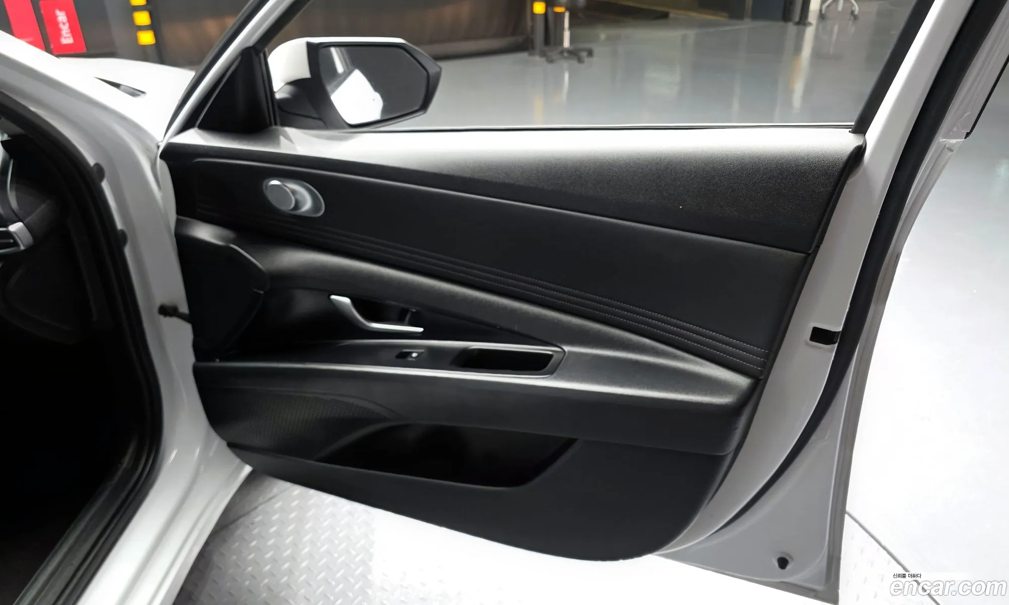 Hyundai Elantra 2022 — 19
