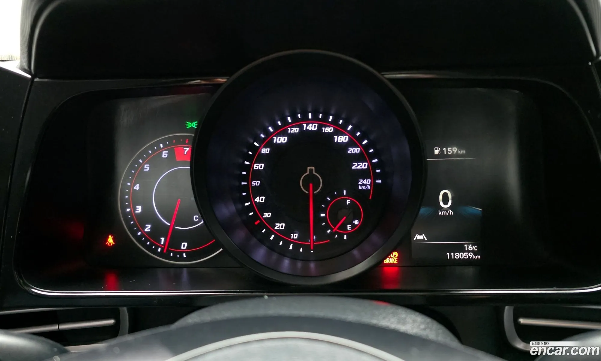 Hyundai Elantra 2022 — 24