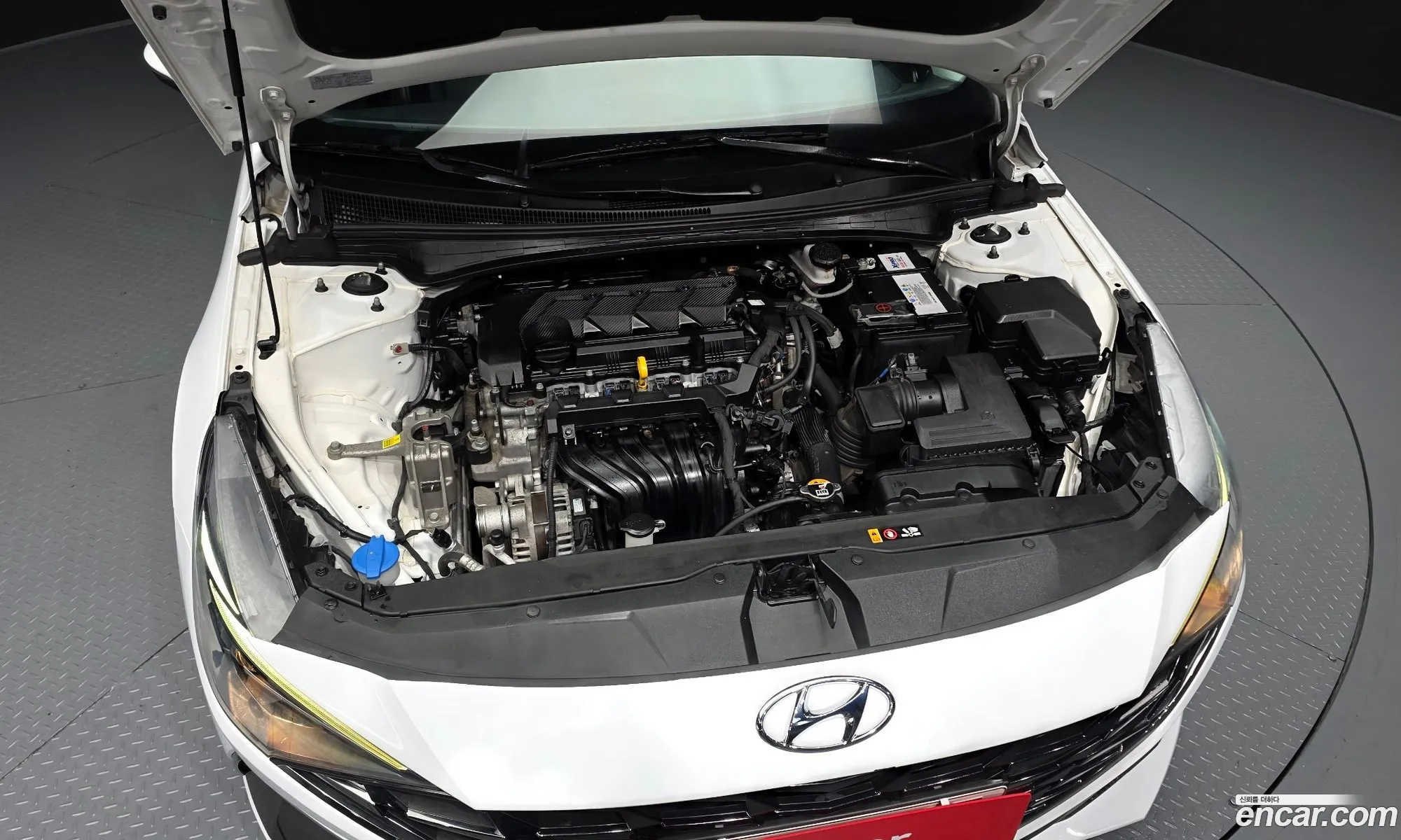Hyundai Elantra 2022 — 13