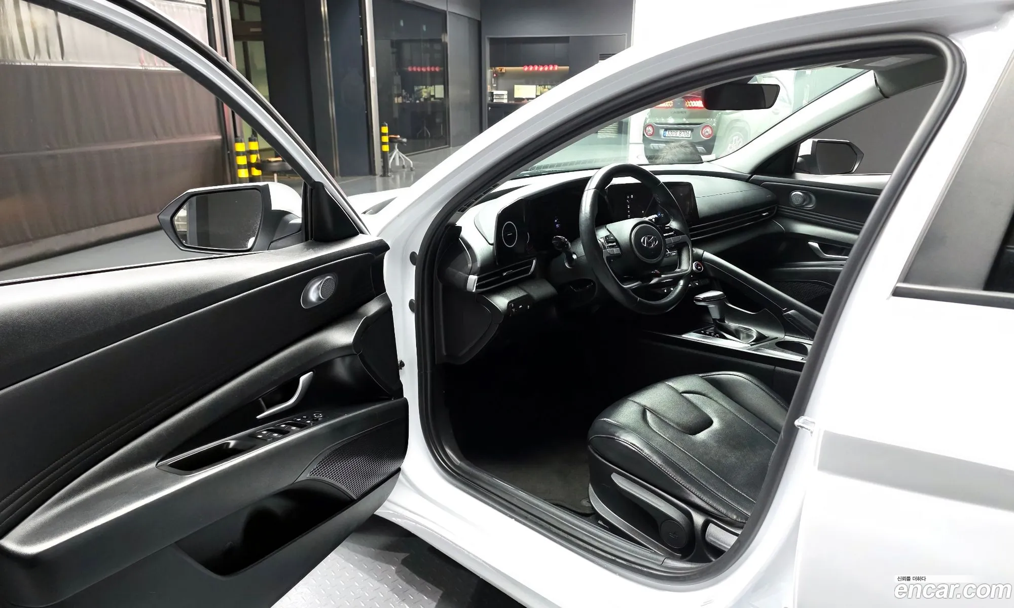 Hyundai Elantra 2022 — 20