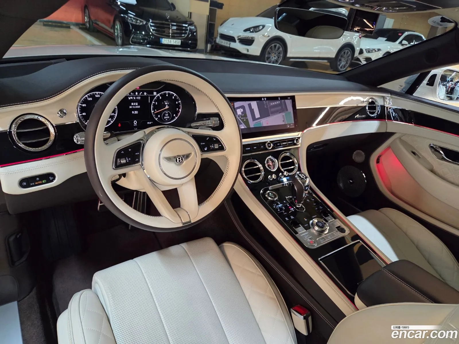 Bentley Continental GT 2023 — 12