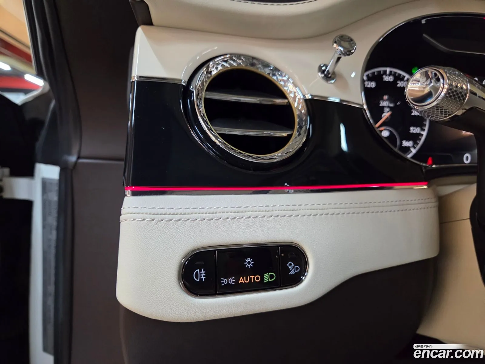 Bentley Continental GT 2023 — 13