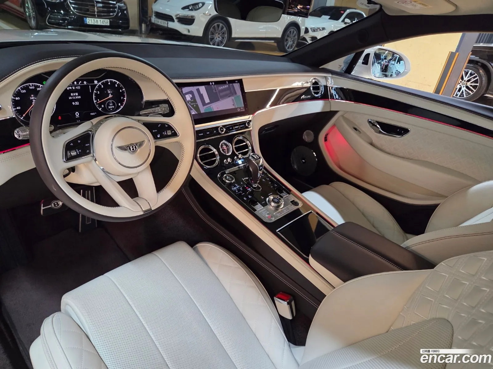 Bentley Continental GT 2023 — 16