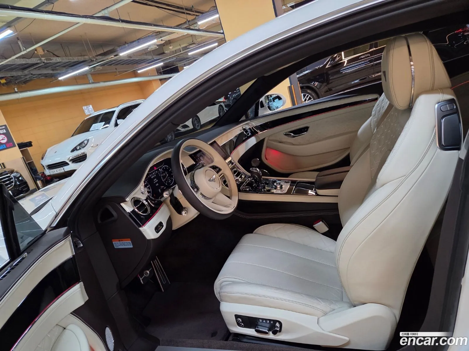 Bentley Continental GT 2023 — 6