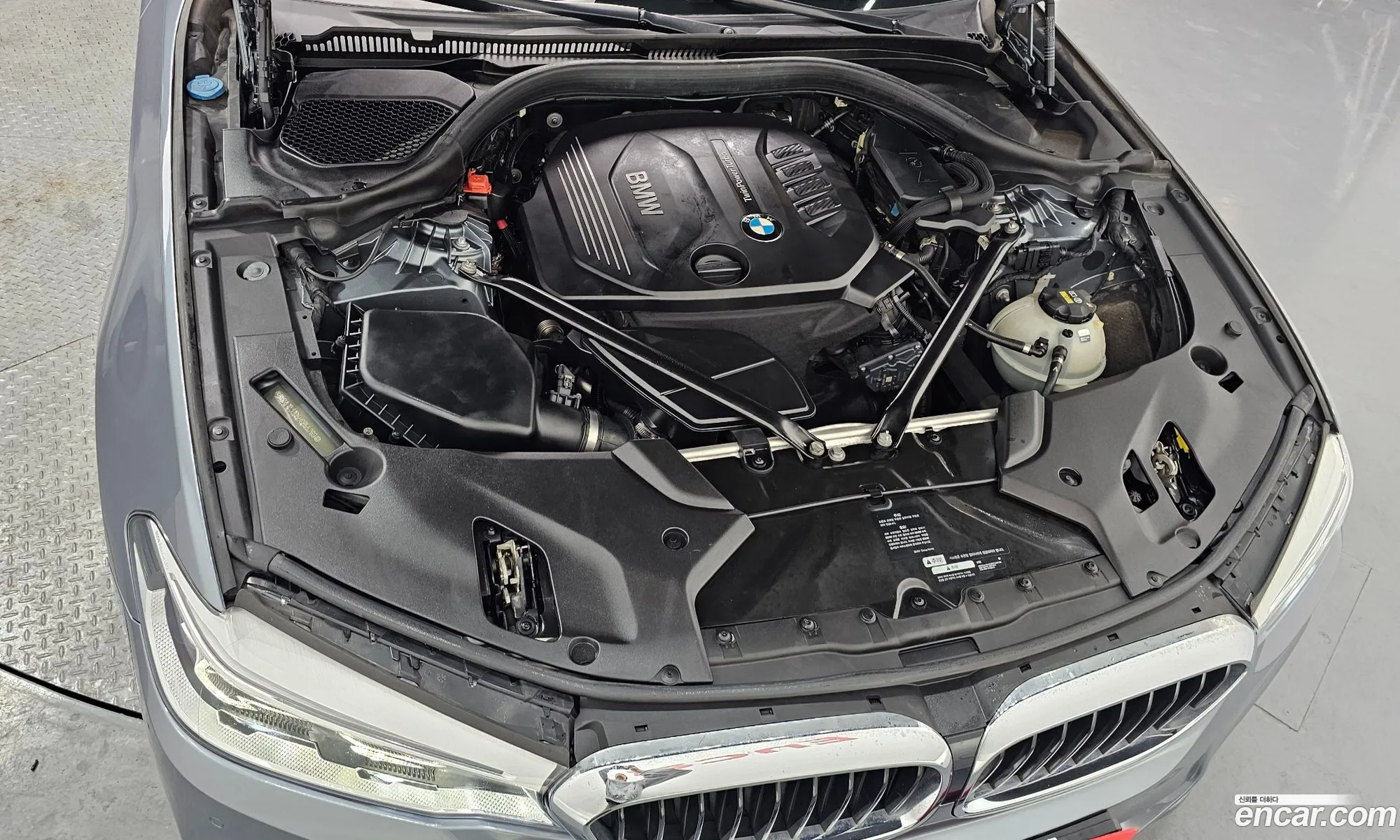 BMW 5 Series 2017 WBAJC3105HG855269 — 8