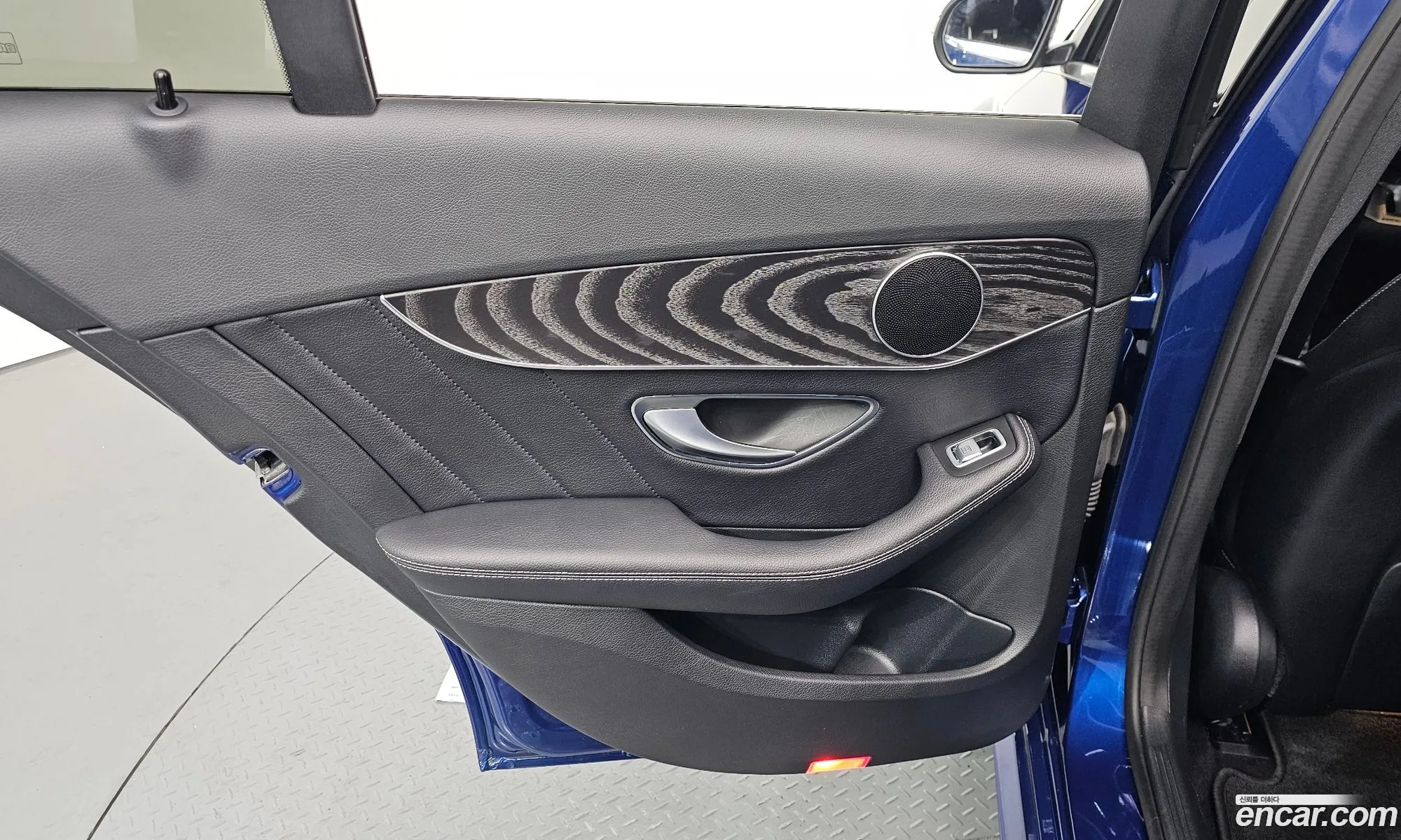 Mercedes-Benz C-Class W205 2018 — 11