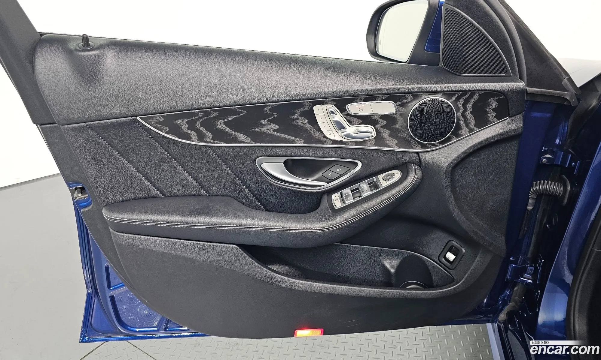 Mercedes-Benz C-Class W205 2018 — 24