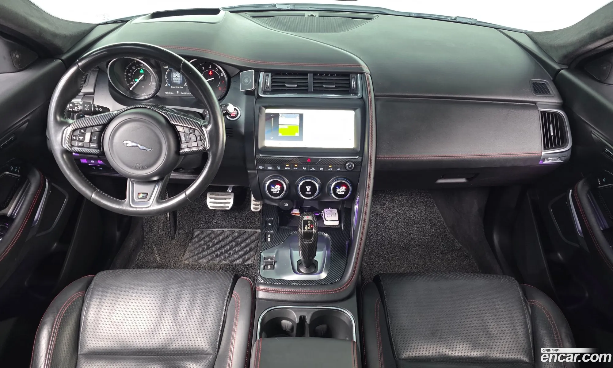 Jaguar E-Pace 2018 SADFA2BX2J1Z01450 — 22