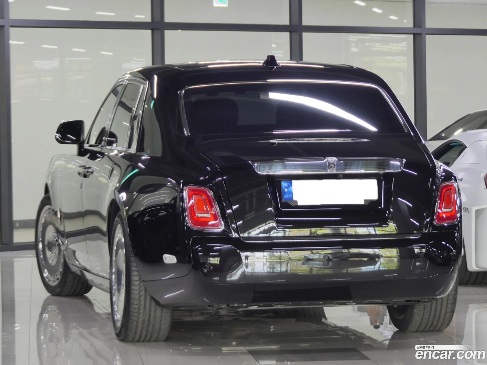 Rolls-Royce Phantom 2021 — 8