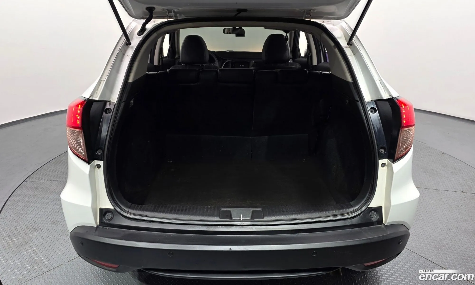 Honda HR-V 2016 3HGRU5850GM200129 — 10