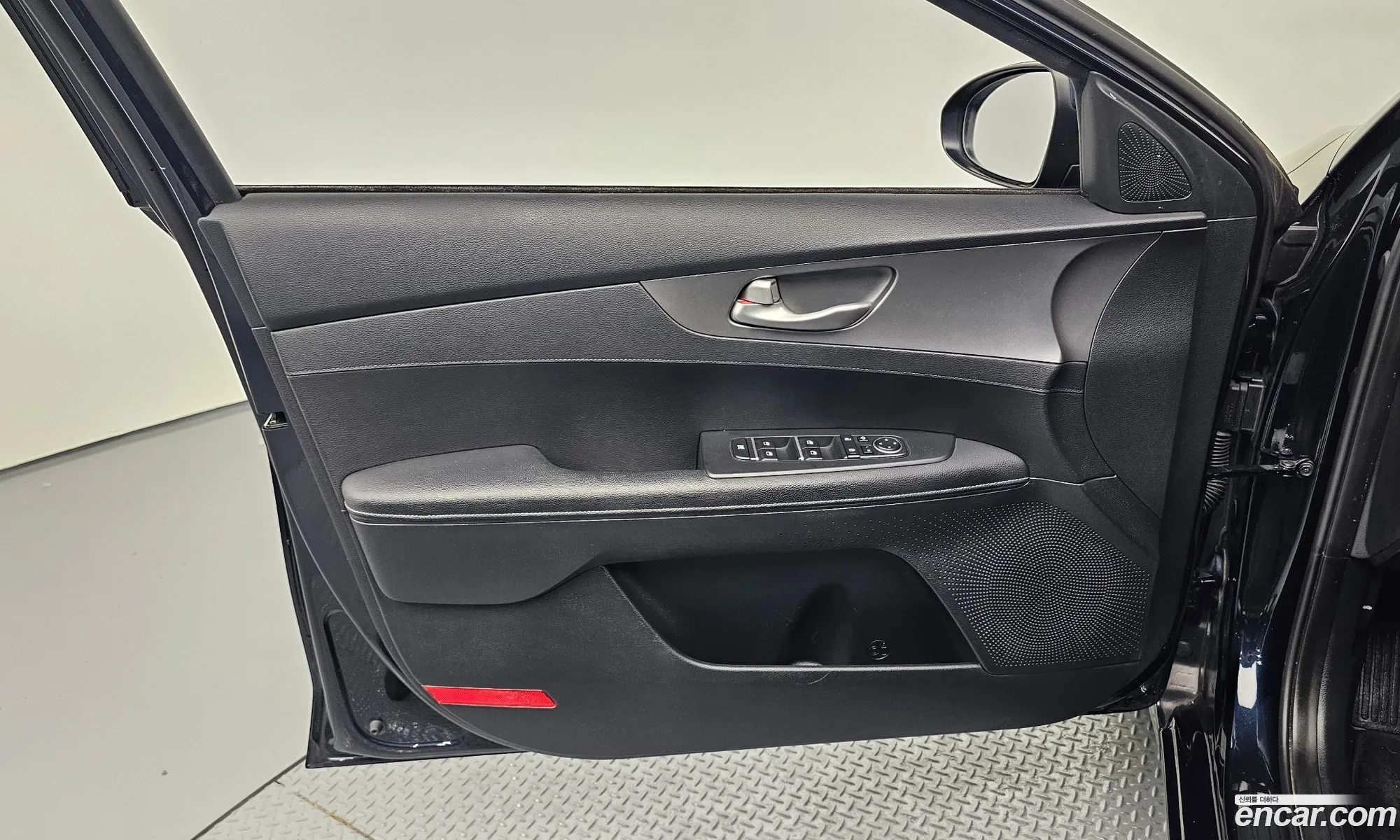Kia K3 2018 — 28