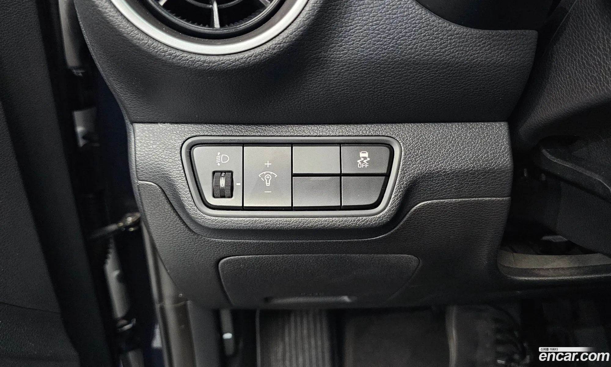 Kia K3 2018 — 26
