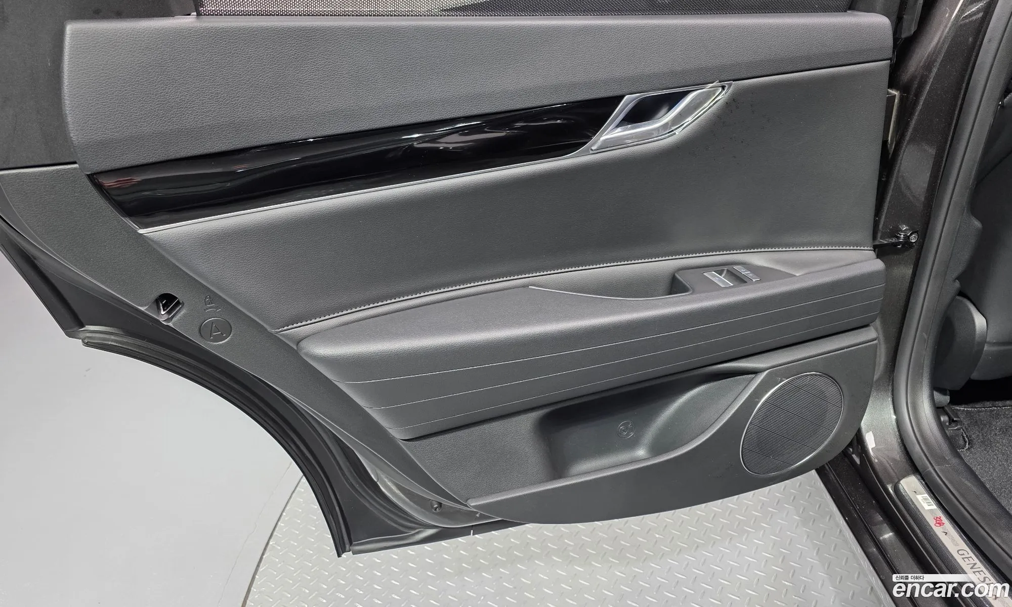 Genesis G80 2023 — 29