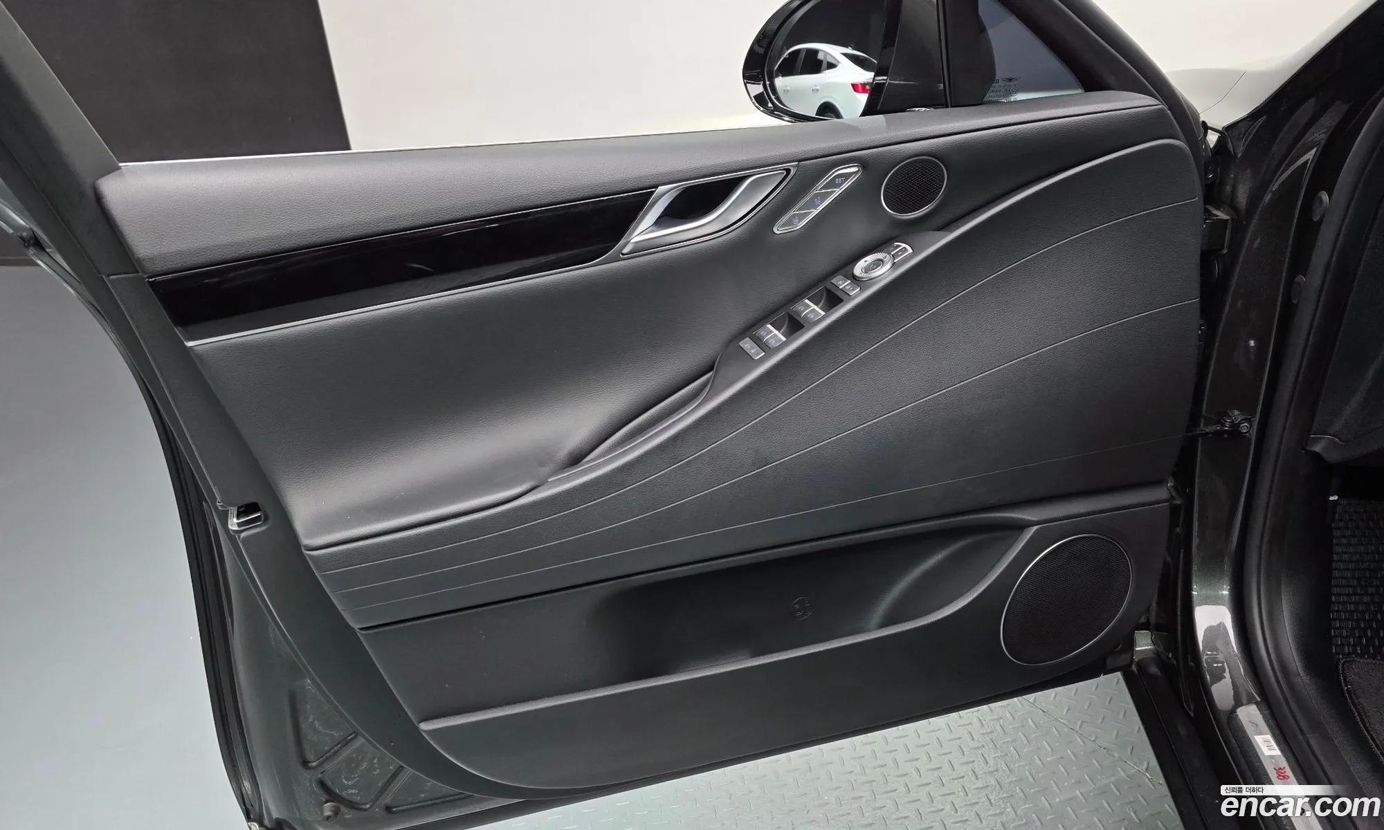 Genesis G80 2023 — 14