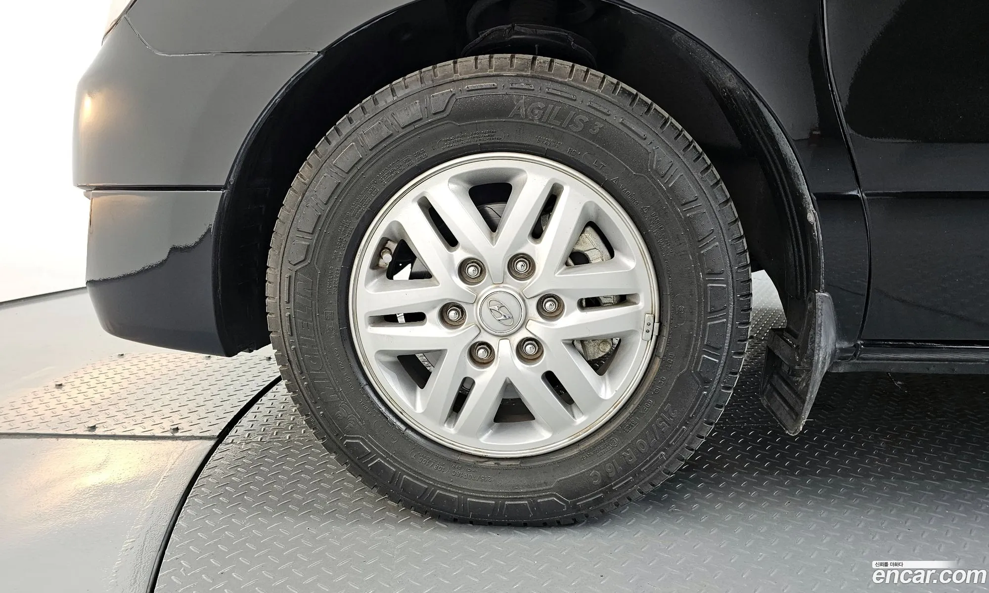 Hyundai Grand Starex 2017 — 17