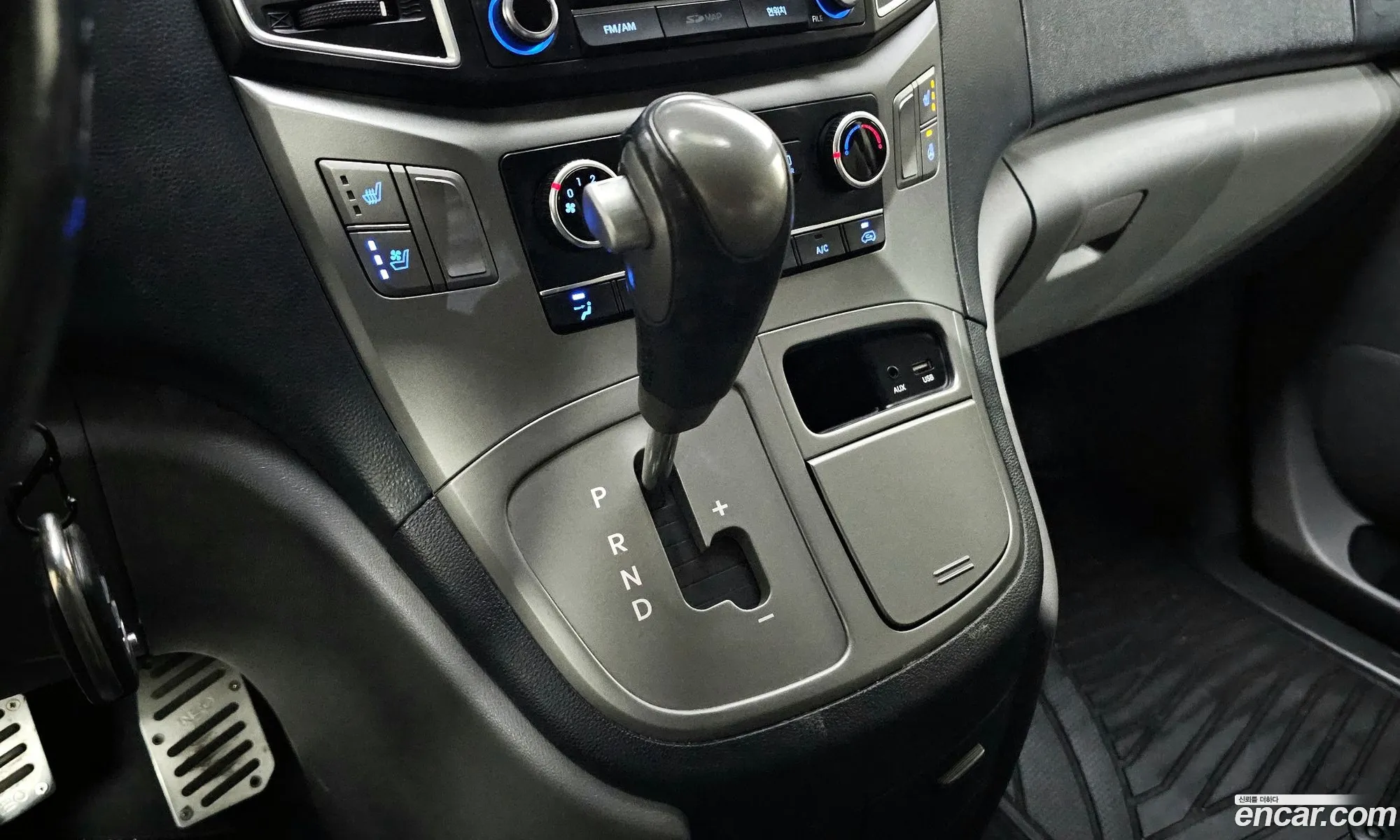 Hyundai Grand Starex 2017 — 19